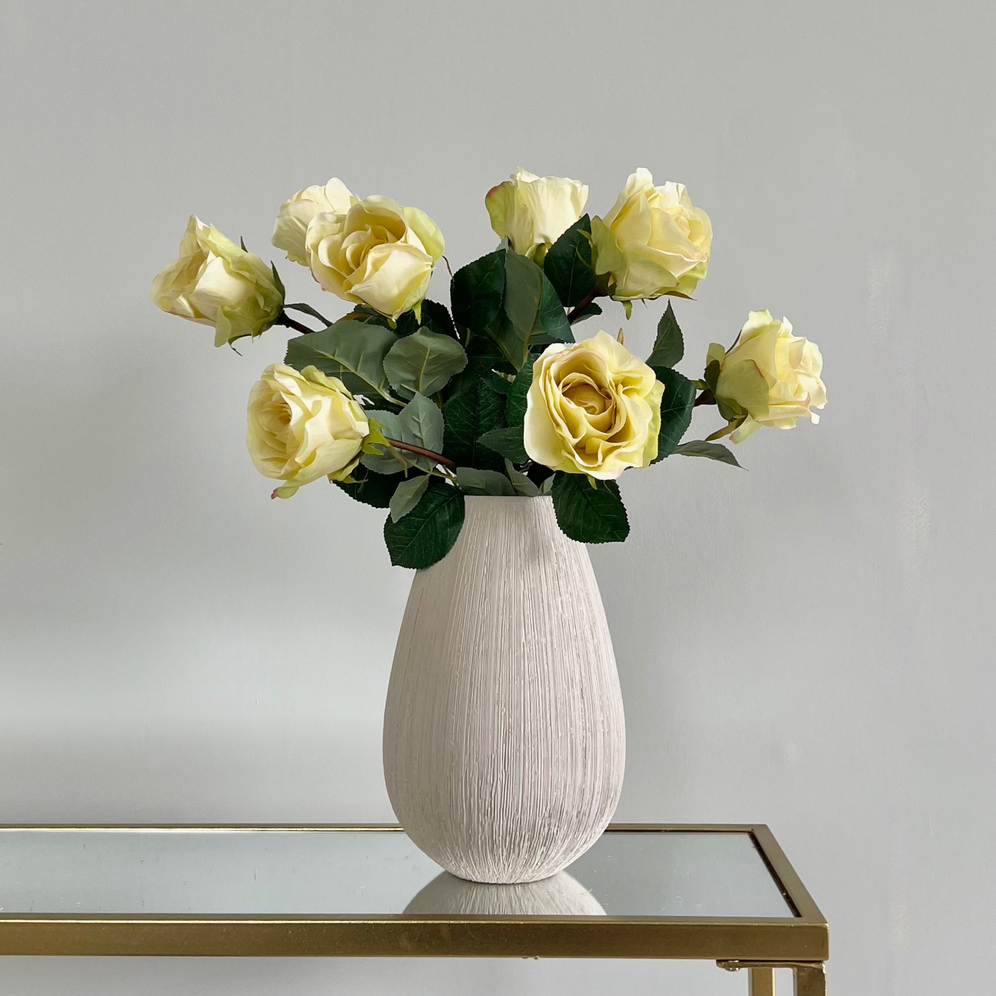 Wholesale Artificial Flowers High Quality Faux Silk Flowers for Wholesale and Trade Artificial Cream Rose Bud in bulk