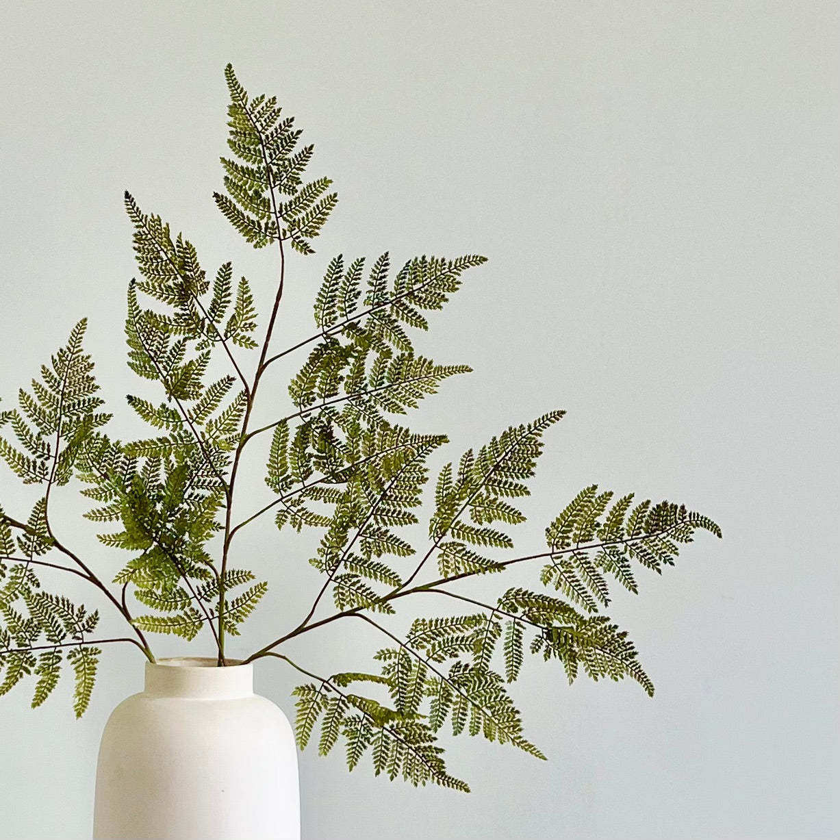 Wholesale Artificial Flowers High Quality Faux Silk Flowers for Wholesale and Trade Artificial Green Bracken Fern in bulk