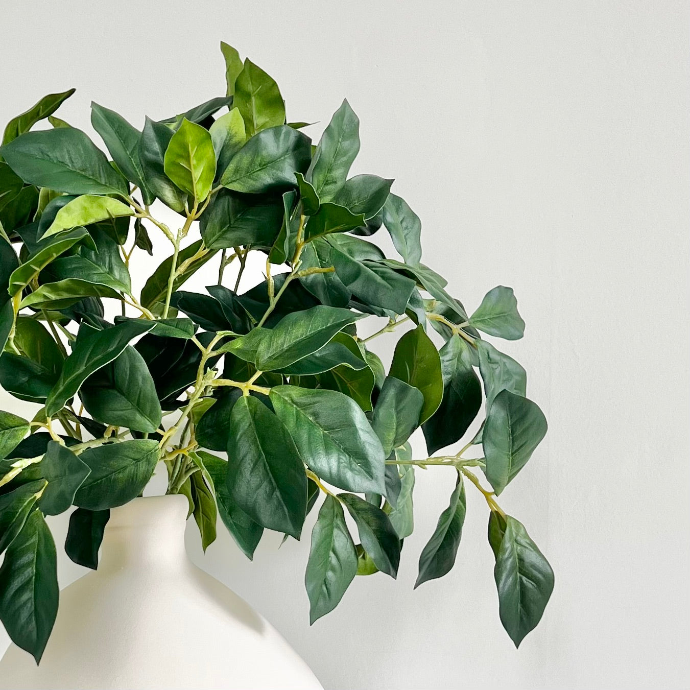 Wholesale Artificial Flowers High Quality Faux Silk Flowers for Wholesale and Trade Artificial Rich Green Foliage Leaves in bulk
