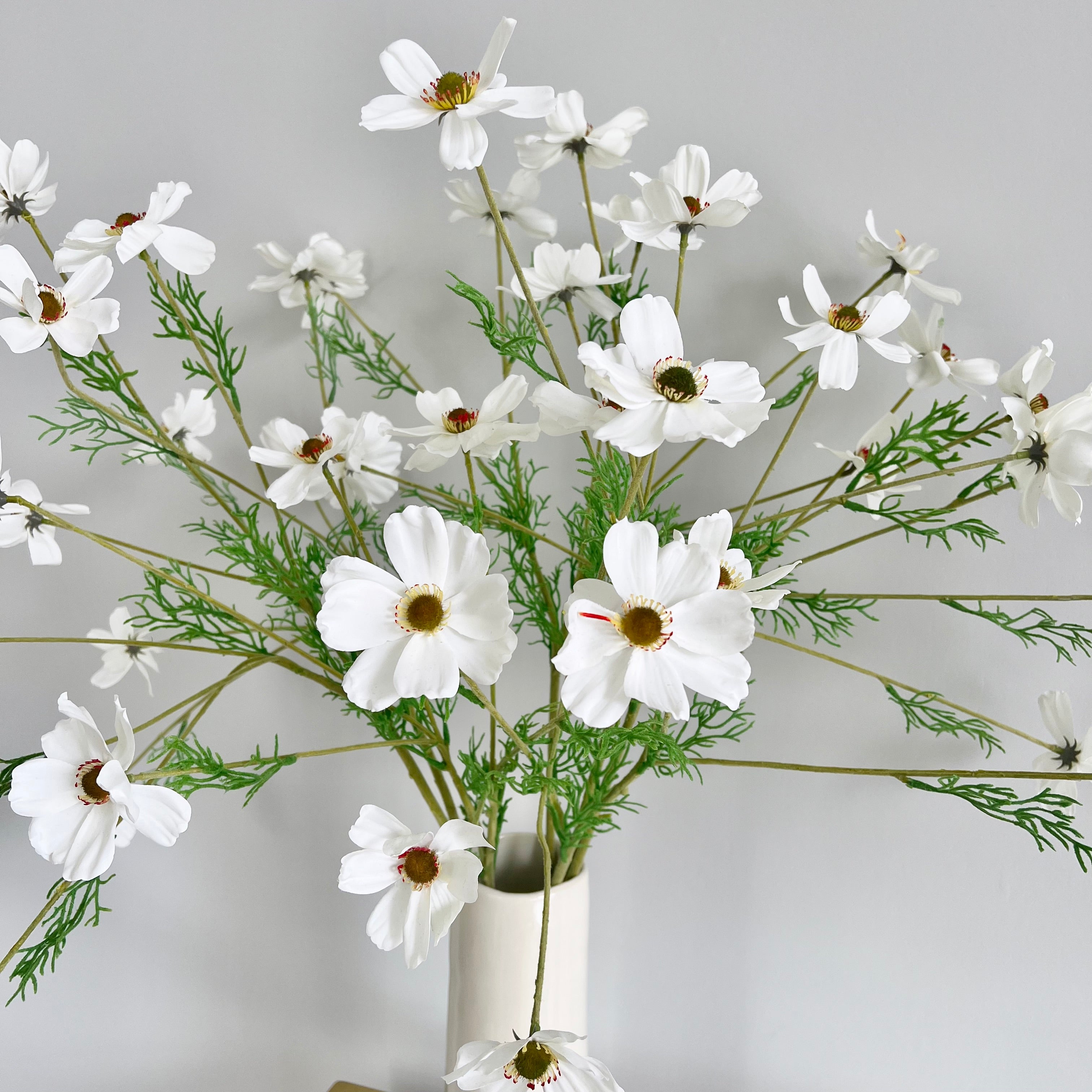 Wholesale Artificial Flowers High Quality Faux Silk Flowers for Wholesale and Trade Artificial White Cosmos in bulk