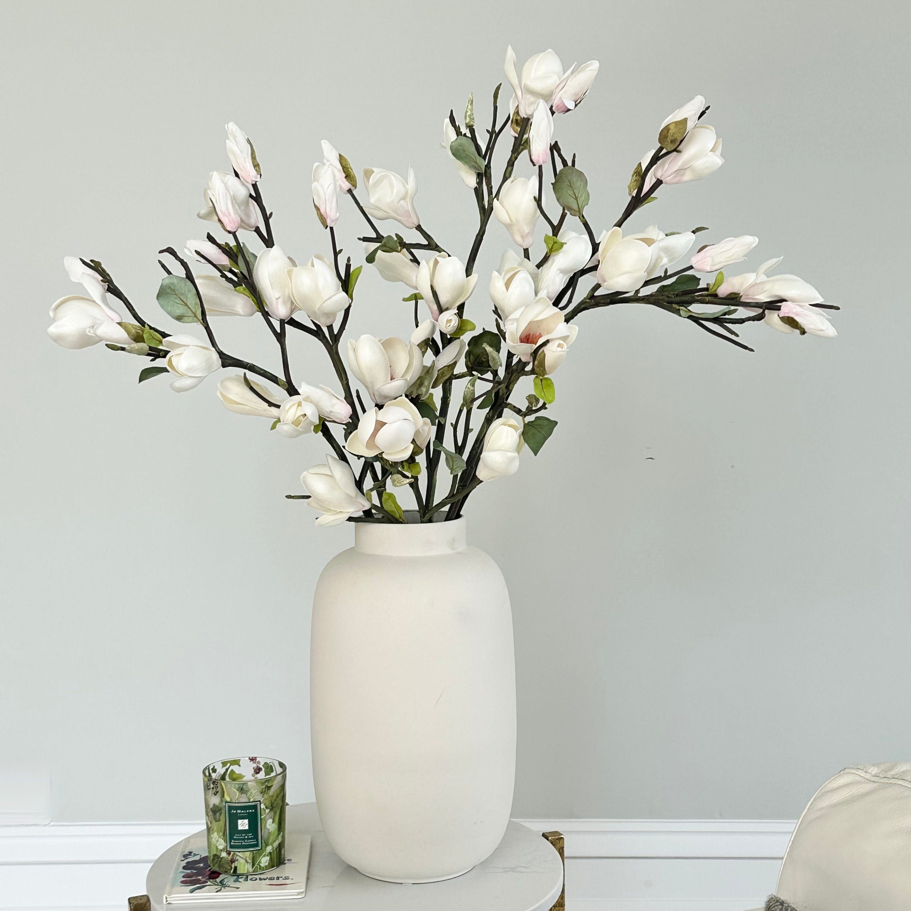 Artificial flowers luxury faux silk White Magnolia lifelike realistic faux flowers Kingham Vase ABP04B3 ABY7098WH 