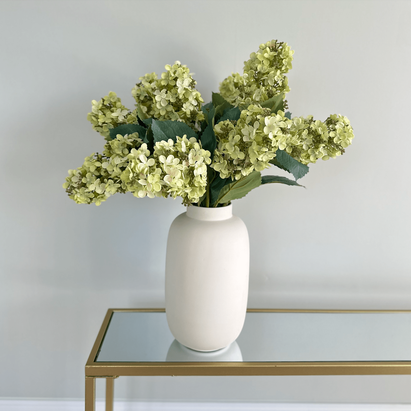 artificial flowers luxury faux silk white paniculata hydrangea lifelike realistic faux flowers buy online from The Faux Flower Company UK ABX5004GR