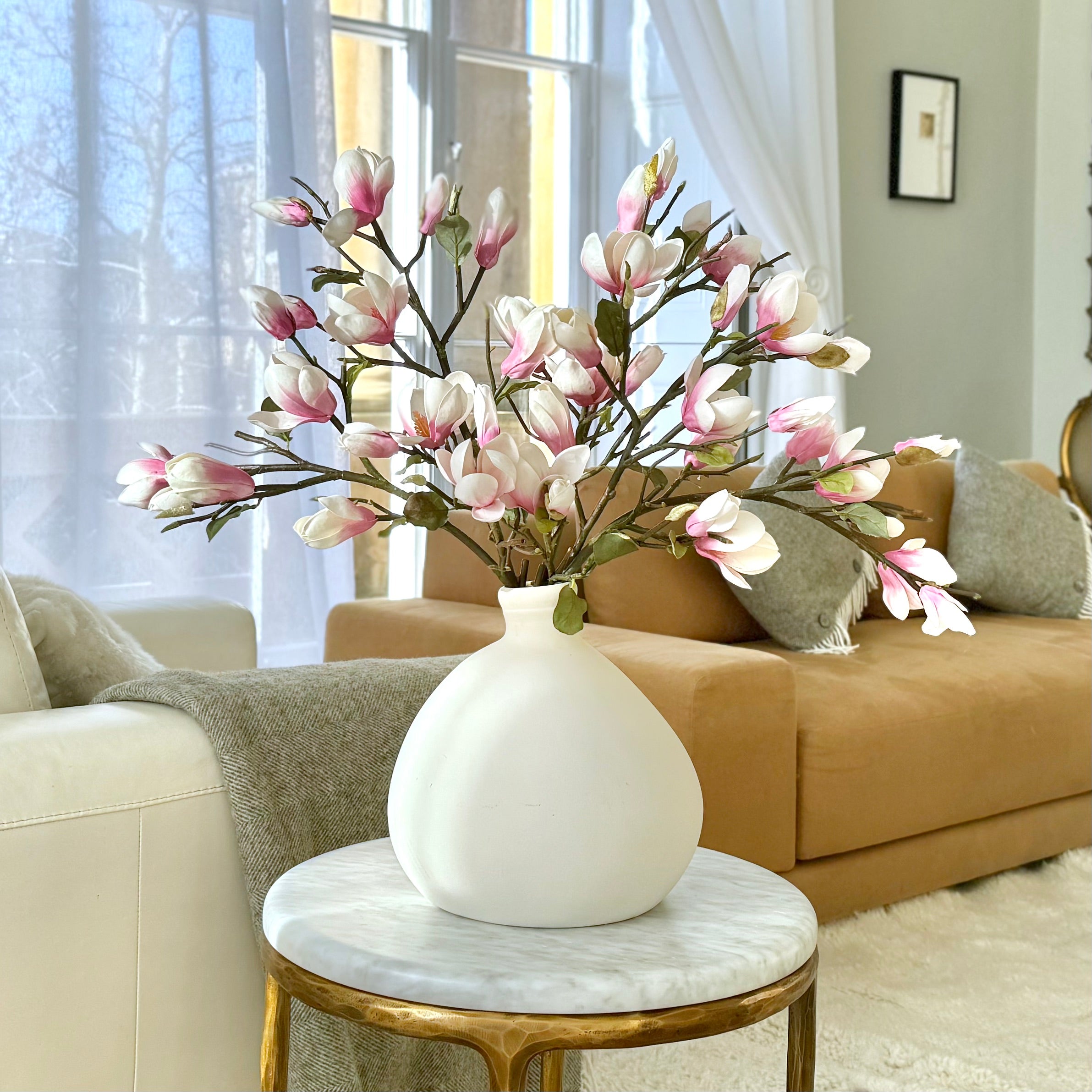 Luxury Lifelike Realistic Artificial Flowers Fabric Silk Luxury Flower Stem Silk Flower Arrangement Pink Tall Magnolia in Burford Vase with Foliage Buy Online from The Faux Flower Company UK Trade Wholesale Bulk Buy Discounts ABY7098PK 