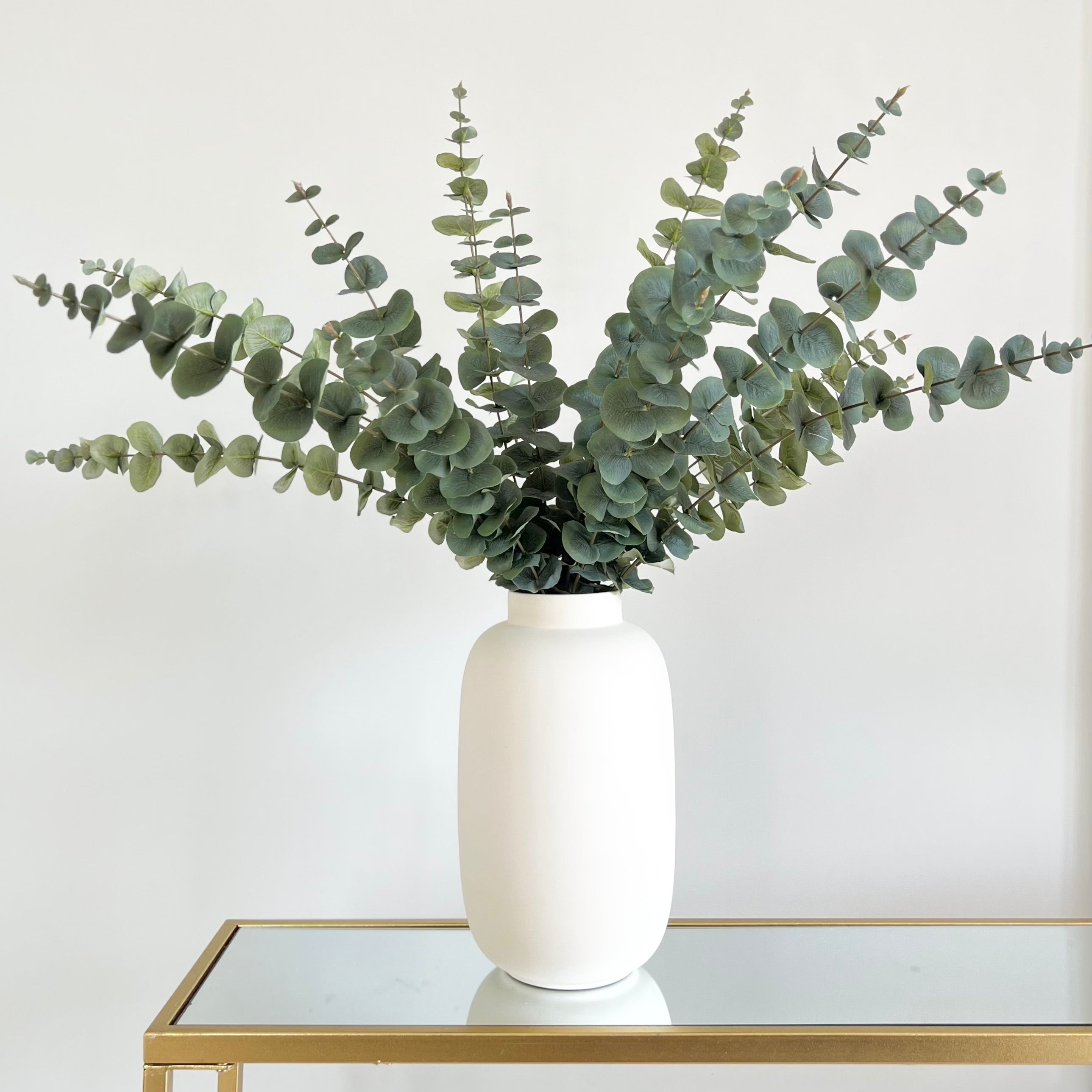 Wholesale Artificial Flowers High Quality Faux Silk Flowers for Wholesale and Trade Artificial Green Tall Eucalyptus in bulk