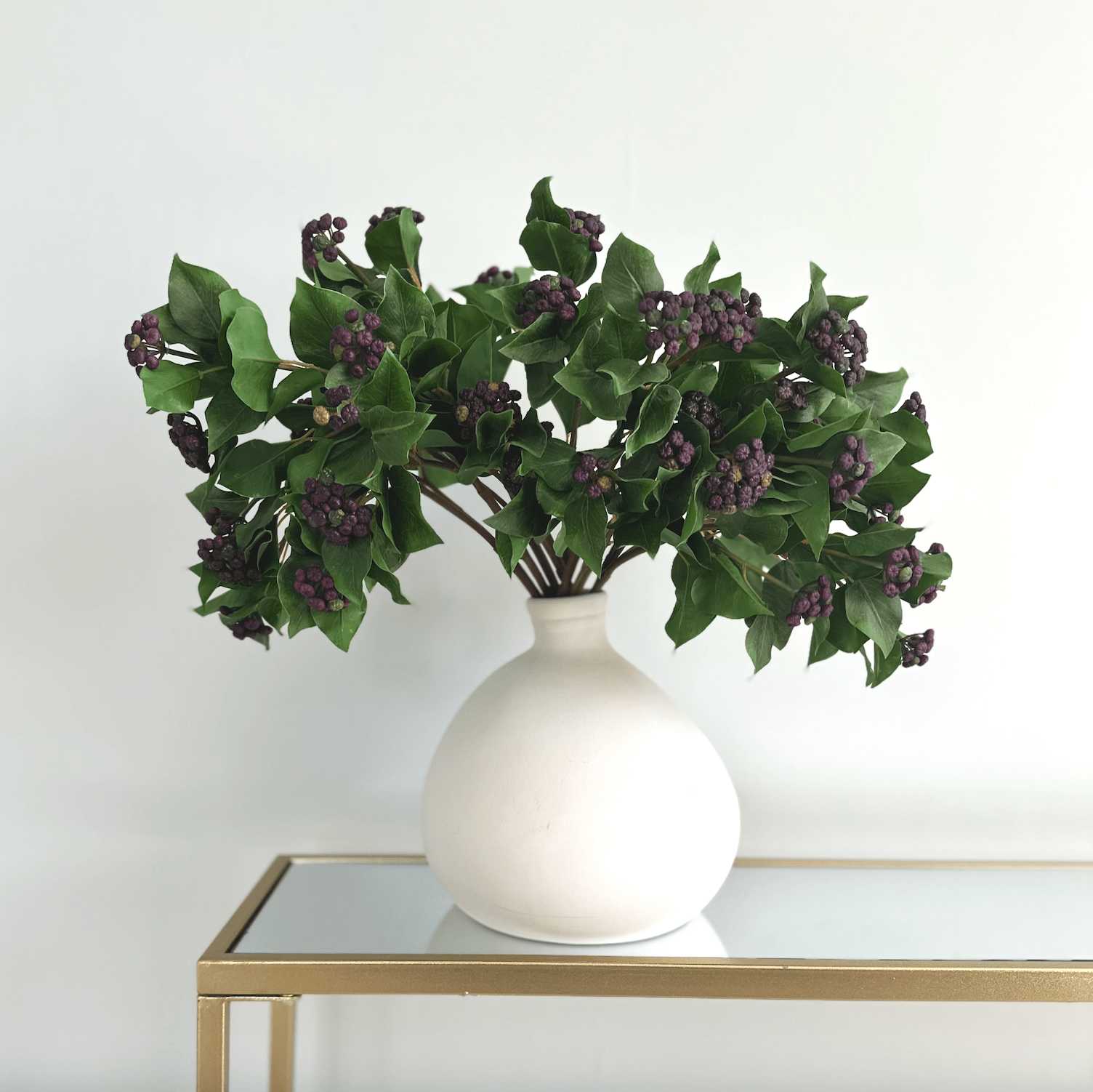Wholesale Artificial Flowers High Quality Faux Silk Flowers for Wholesale and Trade Artificial Ivy with Purple Berries in bulk