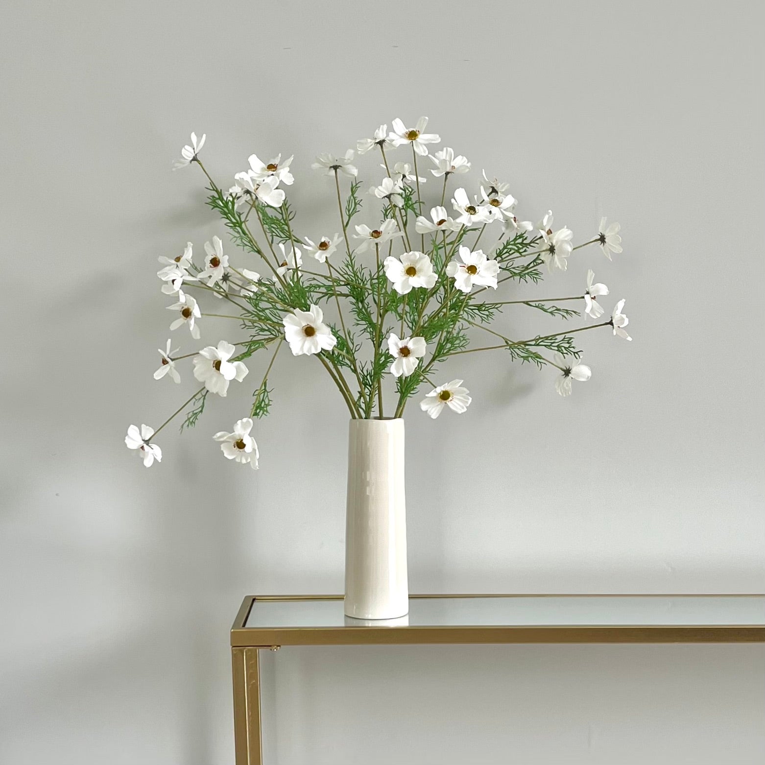 Wholesale Artificial Flowers High Quality Faux Silk Flowers for Wholesale and Trade Artificial White Cosmos in bulk