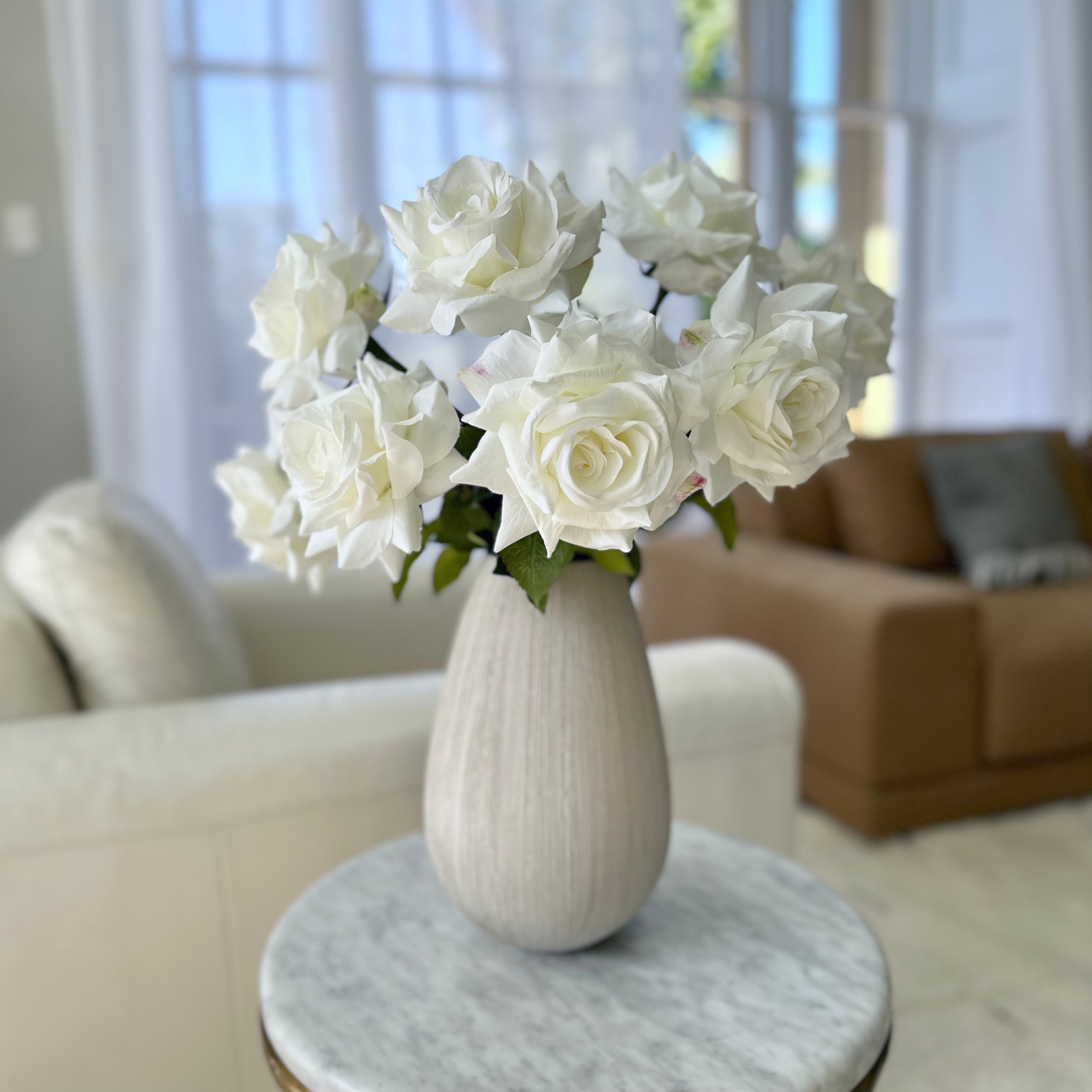 Wholesale Artificial Flowers High Quality Faux Silk Flowers for Wholesale and Trade Artificial White Tea Rose in bulk